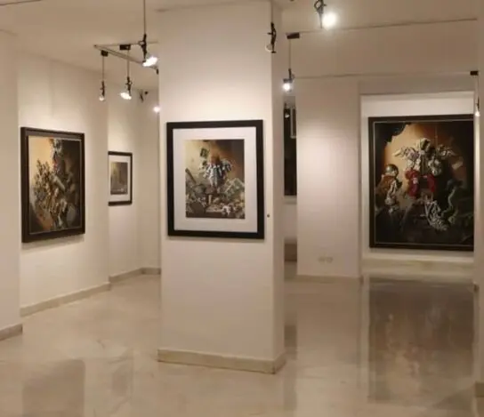 واحد خاکدان گالری ماه