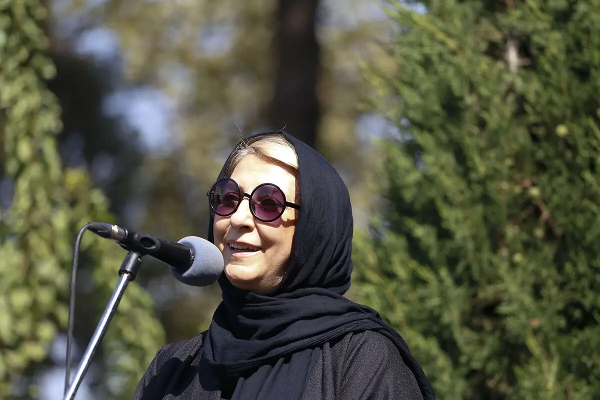 مراسم تشییع پیکر زنده‌یاد نادر گلچین در تالار وحدت