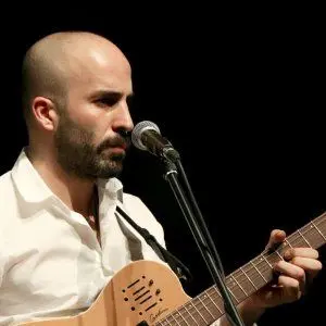 Derakhshani at Vahdat