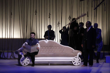 نمایش "کابوس حضرت اشرف" در تماشاخانه ایرانشهر ‎