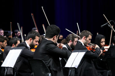 اجرای ارکستر سمفونیک ایران و اتریش (آیسو) به مناسبت بزرگداشت پرویز تناولی