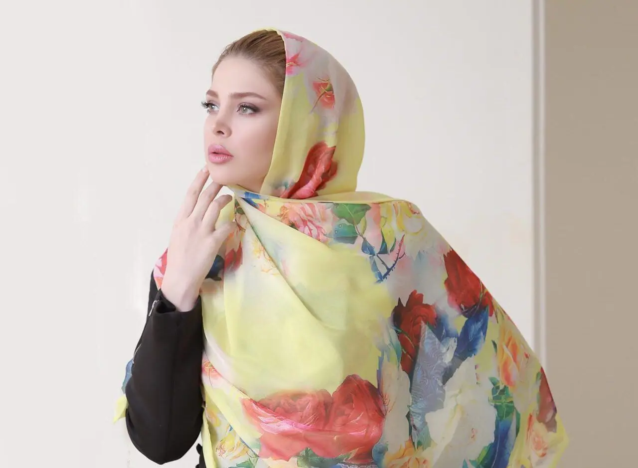 صورت‌گردها، بی‌گونه‌ها و سفیدها بخوانند؛ روسری برای دختر ایرانی