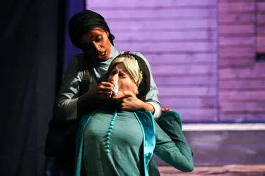 نمایش "مده آ" در سالن چارسو مجموعه تئاتر شهر