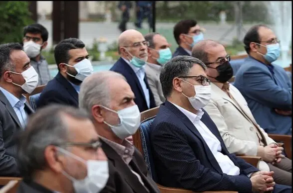 دیدار هنرمندان با سید ابراهیم رئیسی در مراسم افطاری ۱۴۰۱