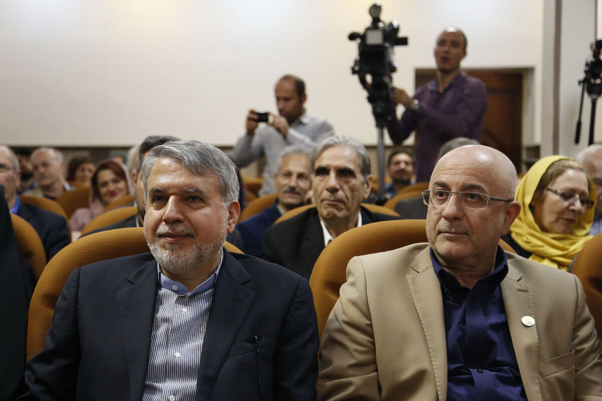 تجلیل از هنرمندان پیشکسوت متولد فروردین ماه