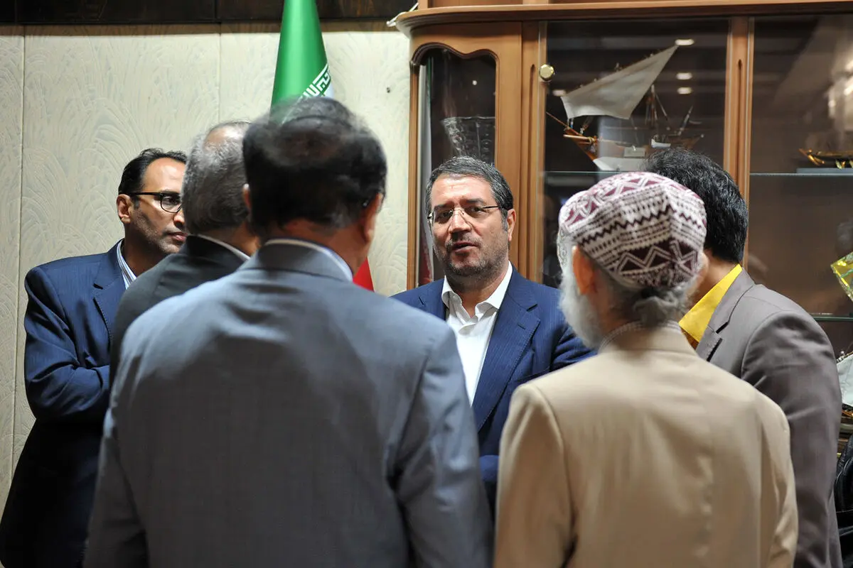 دیدار جمعی از هنرمندان با رضا رحمانی  وزیر صنعت، معدن و تجارت 