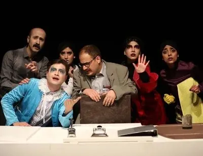 ببینید: اضافه حقوق سوژه تئاتر شد