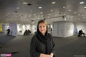 آزاده جعفریان: هنرهای تجسمی در جنگ جان می دهد/ چهار فرصت در یک ابر بحران