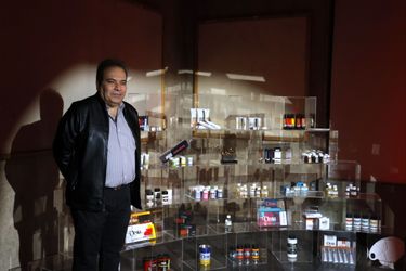 رنگ وستا در هفته دیزاین تهران در دانشکده هنرهای زیبا