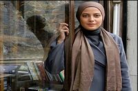 13 فیلم 22 بهمن در تلویزیون/ از طناز طباطبایی تا مستر بین و حمید فرخ نژاد/جدول