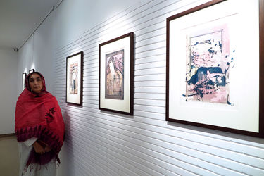 نمایشگاه چاپ دستی های ندا تولایی در گالری آتبین