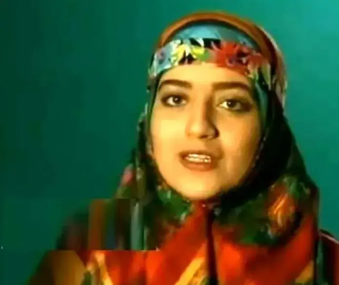 تصویری کمتر دیده شده از چهره بهنوش طباطبایی قبل از انجام هرگونه عمل زیبایی!