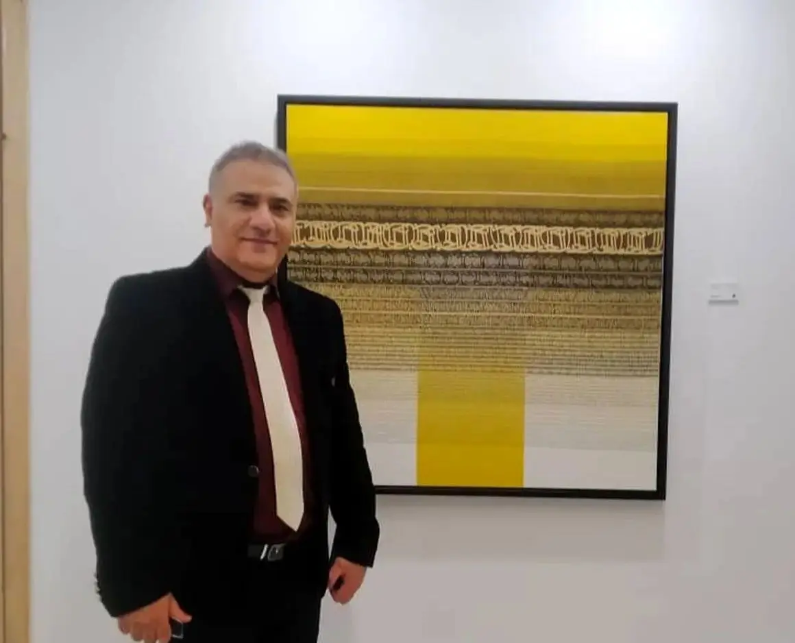 کیارش یعقوبی و اثری که در جایزه خوشنویسی فجیره برگزیده شد