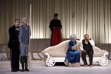 نمایش "کابوس حضرت اشرف" در تماشاخانه ایرانشهر ‎