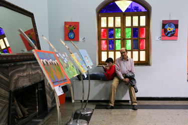 نمایشگاه 77 نقاشی برای 77 کودک بد سرپرست در فرهنگسرای اشراق