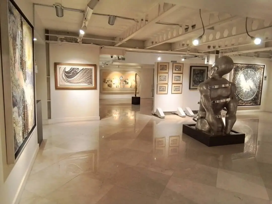 Raha Gallery Collection 