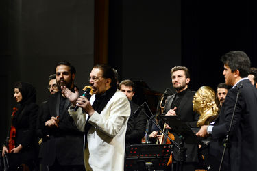 کنسرت ناصر چشم‌آذر به همراه اشکان خطیبی در تالار وحدت