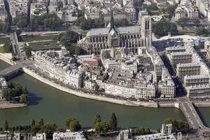 حذف هنرمندان تجسمی از رزیدنسی سیته پاریس/ چهار سوئیت ایران پس از ۶۴ سال پرید