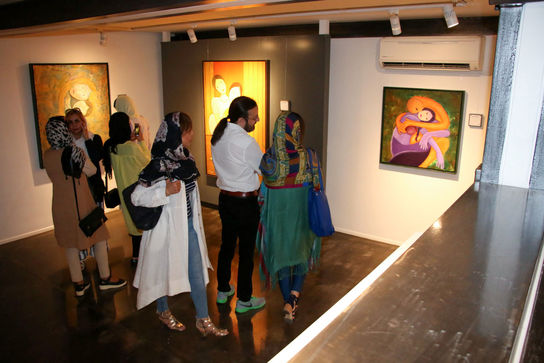 نمایشگاه نقاشی تهمینه میلانی در گالری ایوان