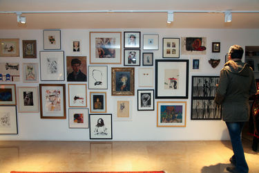 نمایشگاه چهره / تصویری از خود به انتخاب فریدون آو