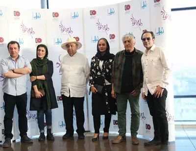 ببینید: شوخی مهناز افشار و رضا کیانیان برای فوت کردن کیک تولد