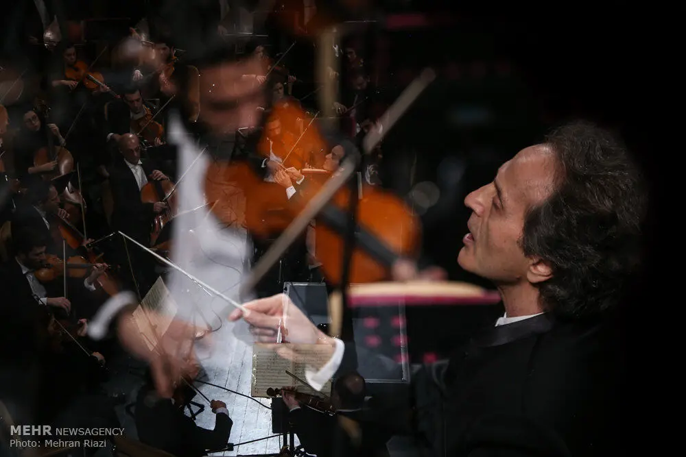 Tehran’s Symphony Orchestra performs in Vahdat Hall