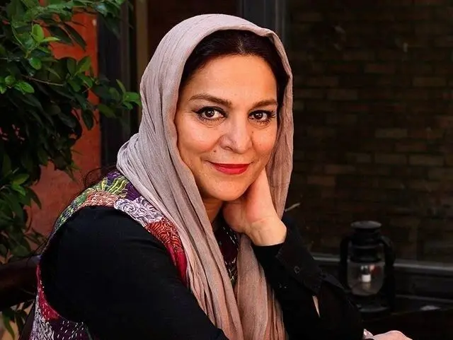 ببینید: اعتراض تهمینه میلانی به آلودگی هوای تهران 
