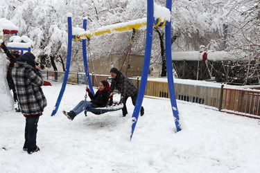 صبح برفی تهران