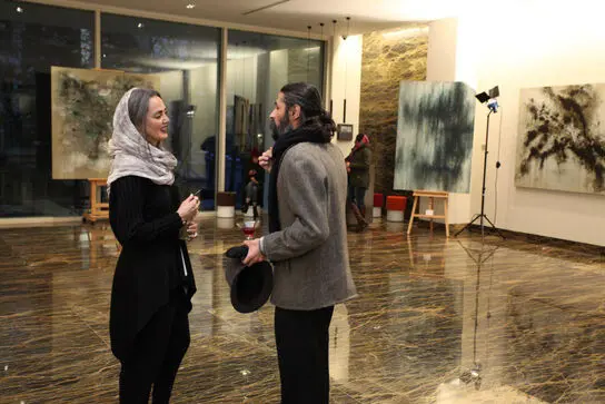 نمایشگاه نقاشی‌های پانته‌آ سیروس در ساختمان دیپلمات
