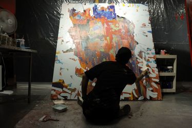 اجرای زنده نقاشی در گالری ثالث با همراهی رنگ وستا