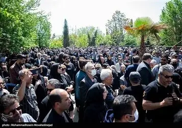 خاکسپاری کیومرث پوراحمد 
