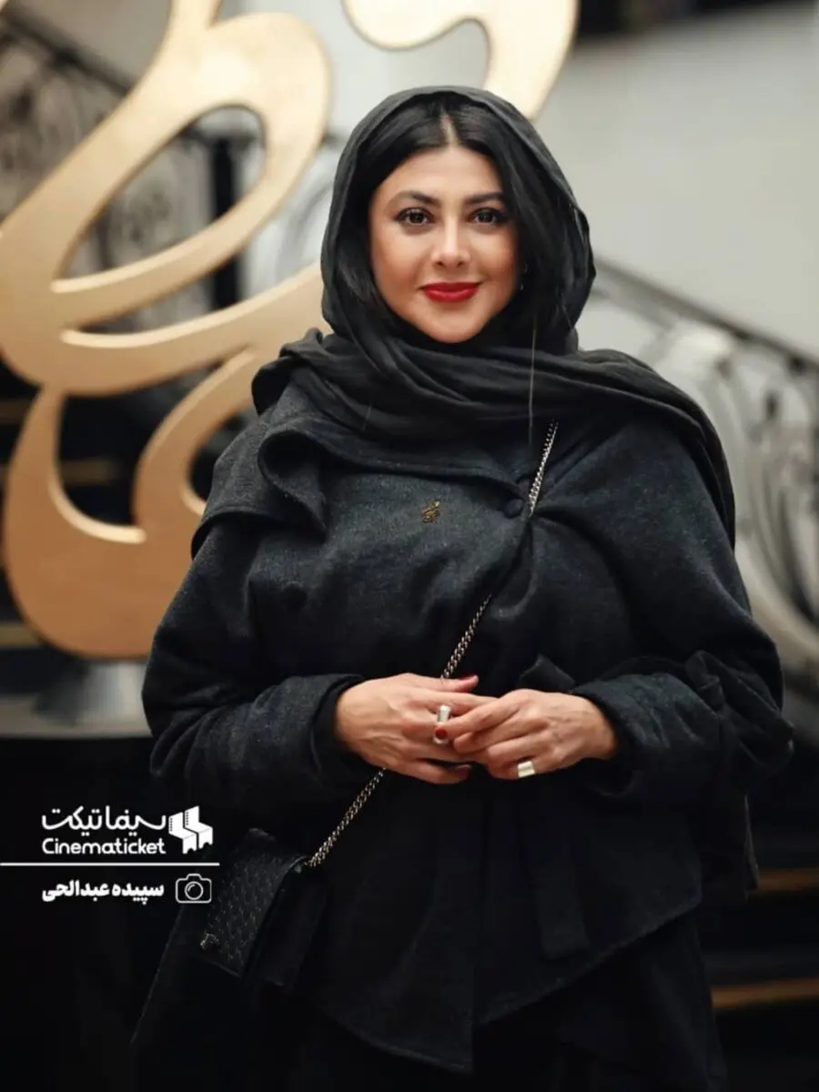 آزاده صمدی