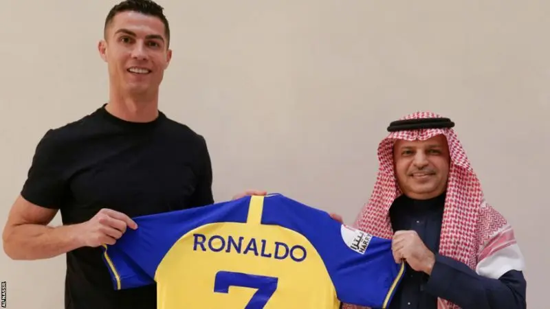 رونالدو حریف پرسپولیس می‌شود یا سپاهان؟