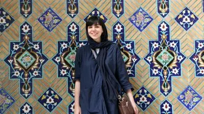 تجسمی از فاصله و صداها/ یاسمن نوذری از نمایشگاه "همهمه" می‌گوید