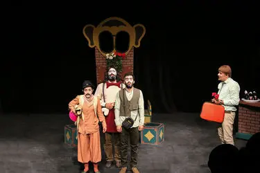 اجرای نمایش "سرزمین تهی سران" در تماشاخانه مهرگان