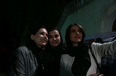 اکران یک فیلم بعد از 13 سال/ عکس ها از جشن خصوصی که در آن بلاخره  آرزو بیدار شد