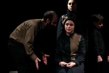 اجرای نمایش "سانتی متر" در سالن استاد انتظامی - خانه هنرمندان