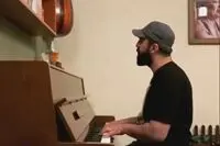 ویدئو: اجرای زنده مهدی یراحی به مناسبت نوروز/ طنین سبز بودنت دوباره سبز می‌شود