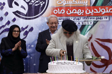 جشن تولد هنرمندان پیشکسوت متولد بهمن ماه در باغ زیبا