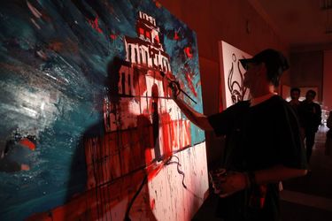 رنگ وستا در هفته دیزاین تهران در دانشکده هنرهای زیبا