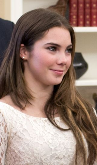 McKayla_Maroney_at_the_White_House_in_2012