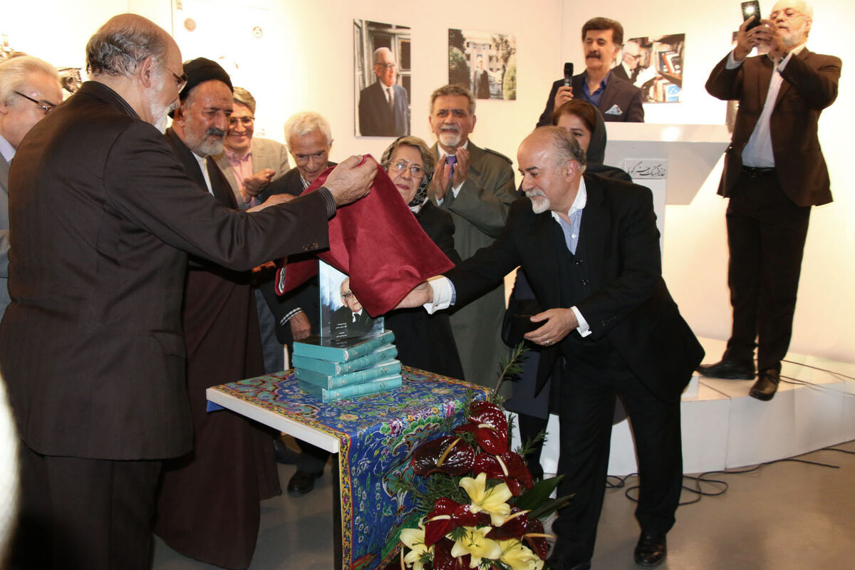 رونمایی از کتاب 