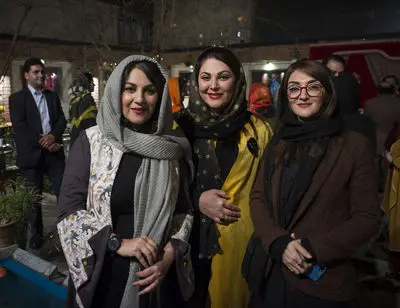 تیپ جذاب خواهران اسکندری در خانه مانا/عکس‌ها 