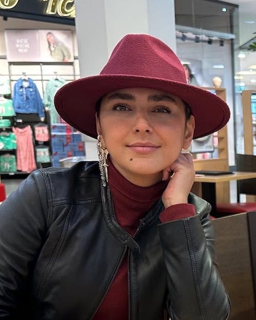 کلاه شیک هدی زین‌العابدین