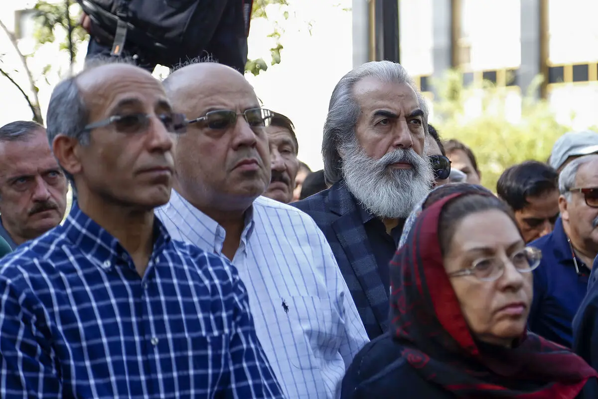 مراسم تشییع پیکر زنده‌یاد نادر گلچین در تالار وحدت