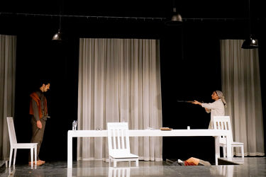 اجرای نمایش "مرگ و دوشیزه" در تماشاخانه پالیز