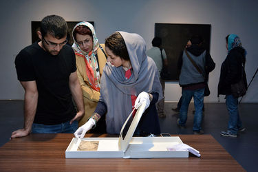 نمایشگاه نقاشی‌های آب‌مرکب پری‌یوش گنجی در گالری ایرانشهر