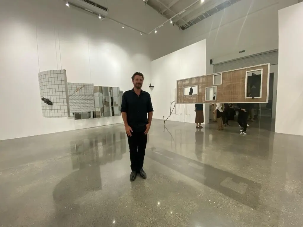 اسماعیل رندال ویکس Ishmael Randall-Weeksدر Lawrie Shabibi 