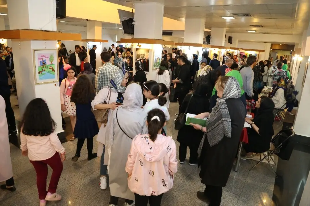 نمایشگاه نقاشی69 هنرجوی کودک در حمایت از کودکان مبتلا به سرطان محک