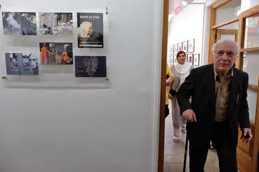 نمایشگاه آثار خسرو سینایی در باغ موزه هنر ایرانی
